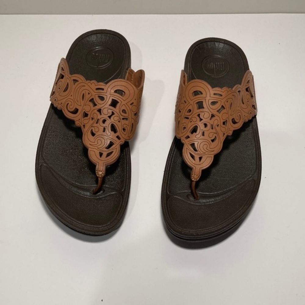 Fitflop brown leather thong sandals